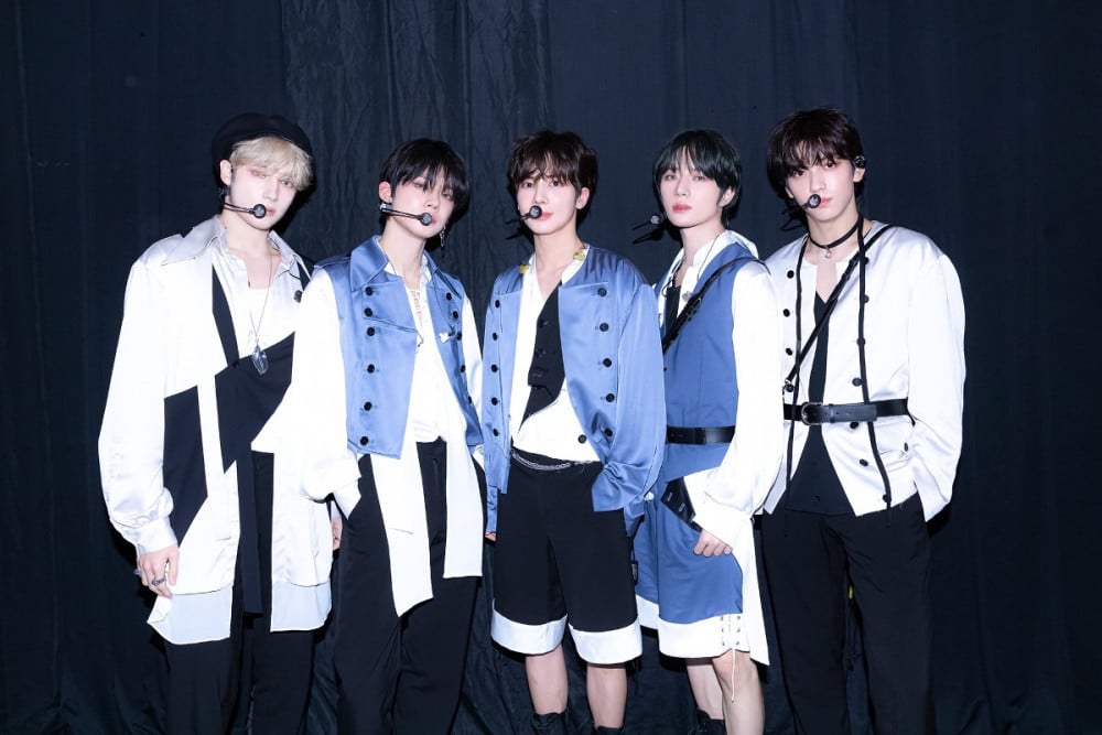 Past TXT outfits