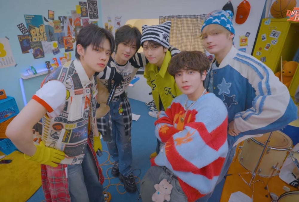 Past TXT outfits