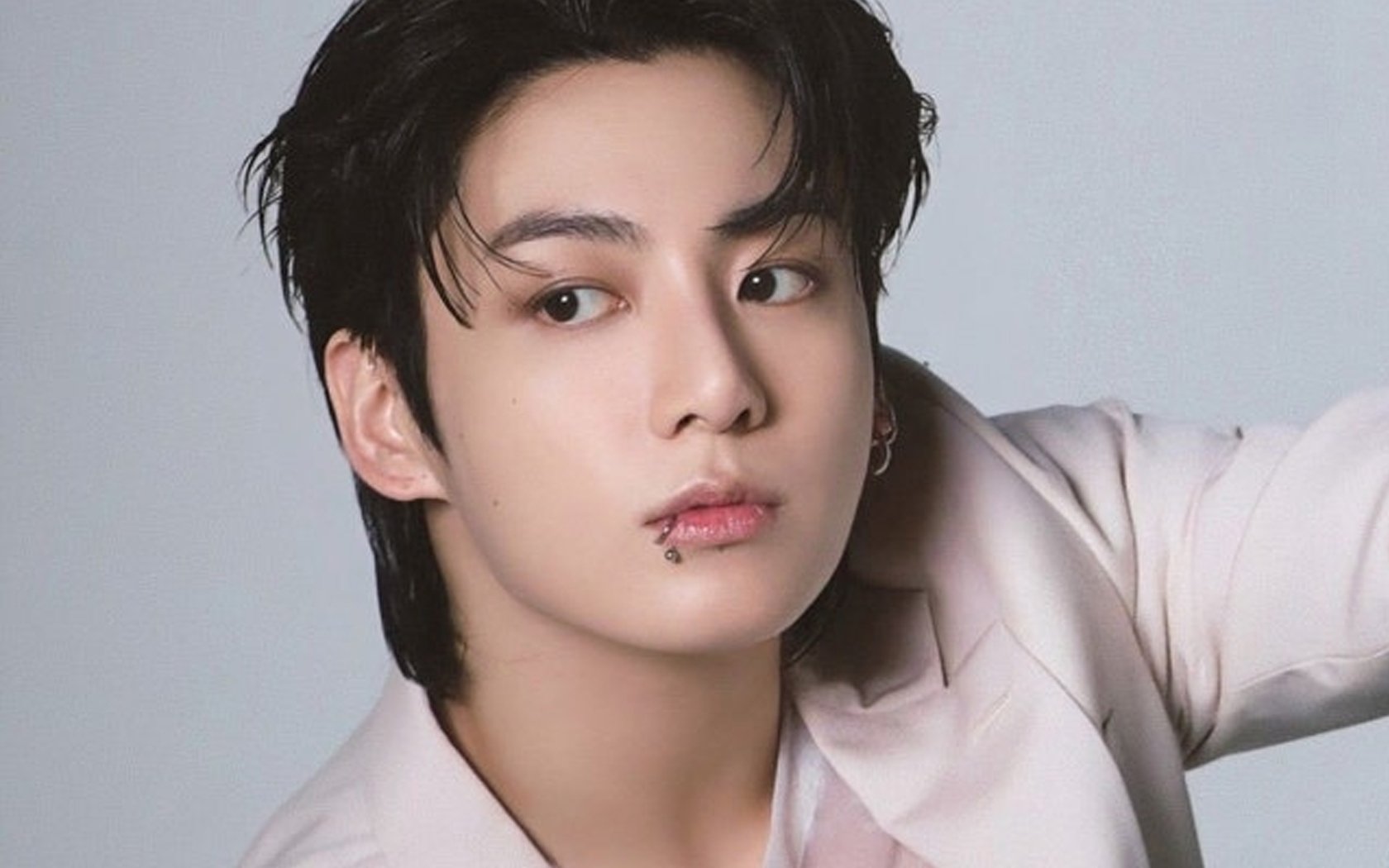 BTS's Jungkook achieves 200 million streams on Spotify with fan dedicated song 'Never Let Go'