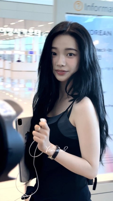 More Photos of Karina