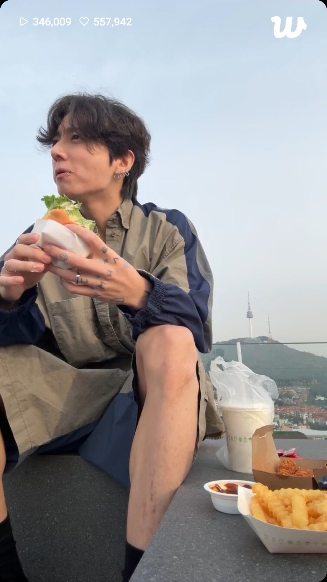 Live stream screenshots