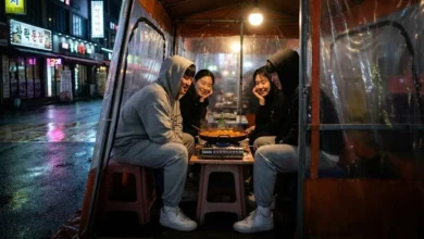 Tteokbokki comfort food shared by K-pop trainees late at night in Seoul
