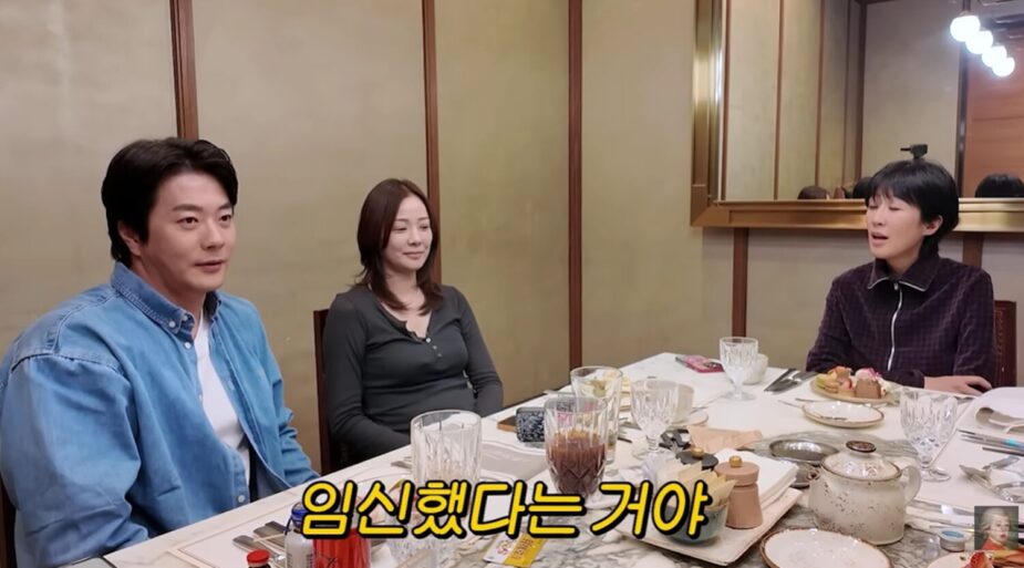 Kwon Sang Woo and Son Tae Young interview screenshot