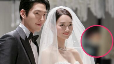 Kim Woo Bin and Shin Min Ah on honeymoon