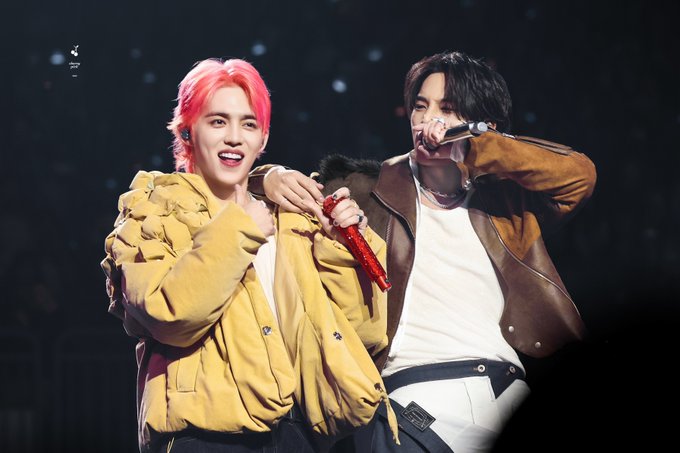 DK and Seungkwan Coldplay meme recreation