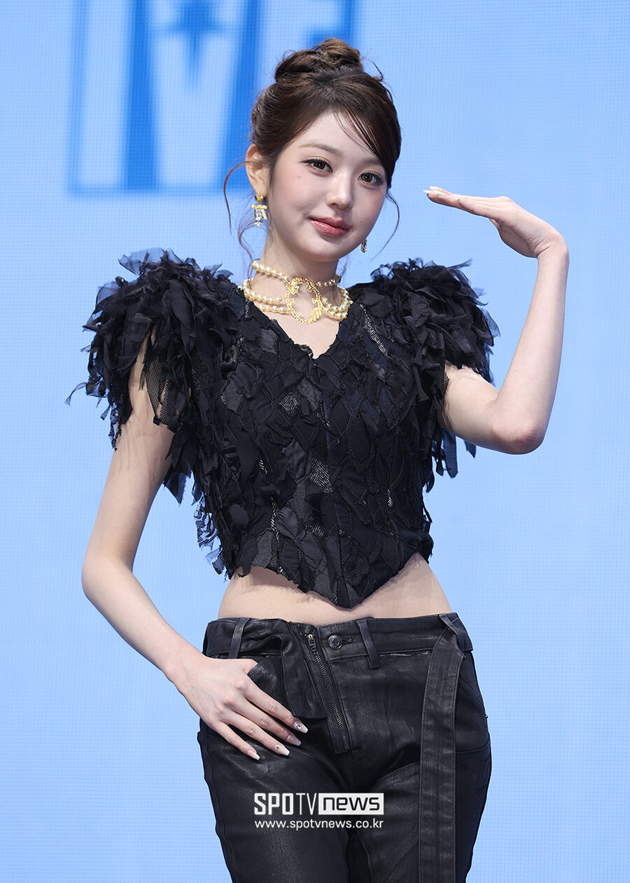 Jang Wonyoung at REVIVE+ press event