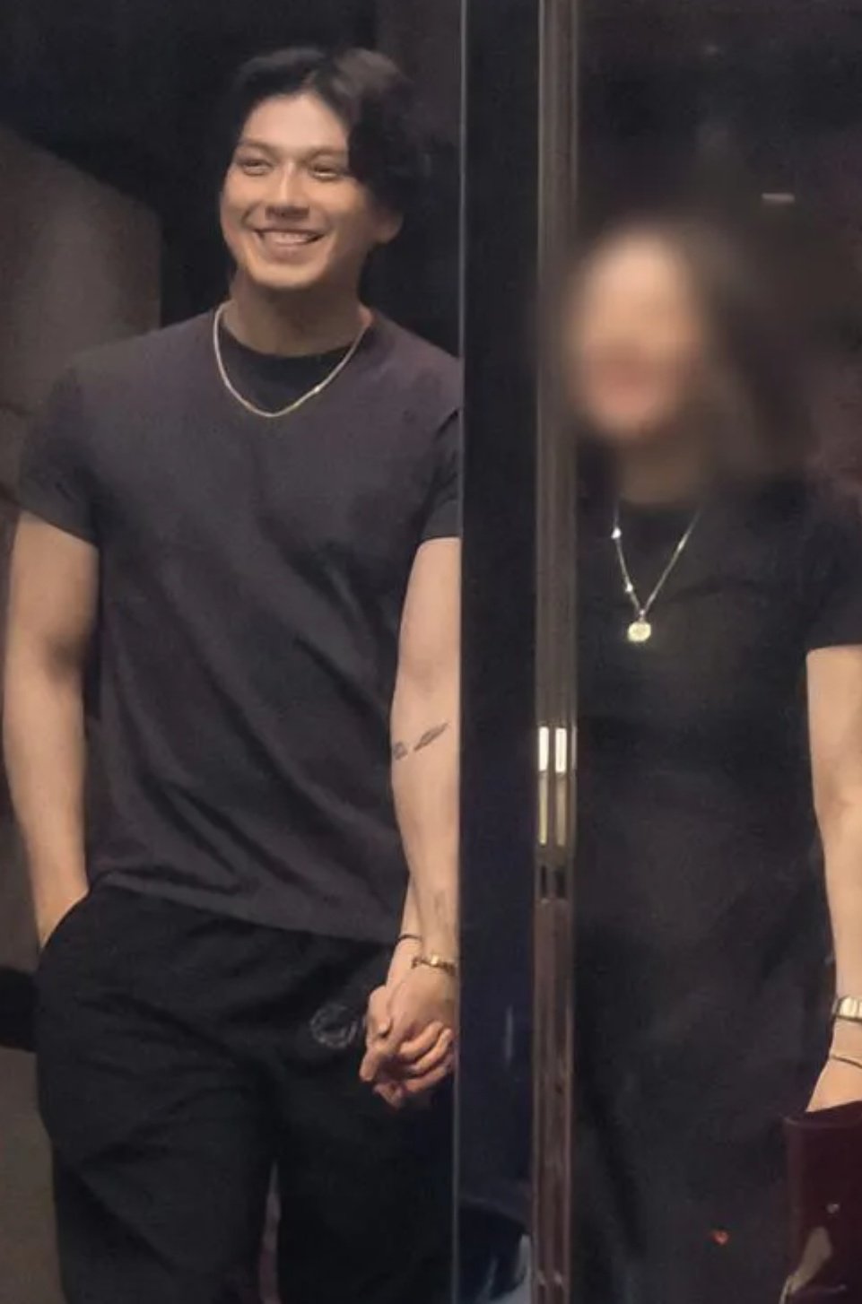 Mackenyu with pregnant wife in June 2023