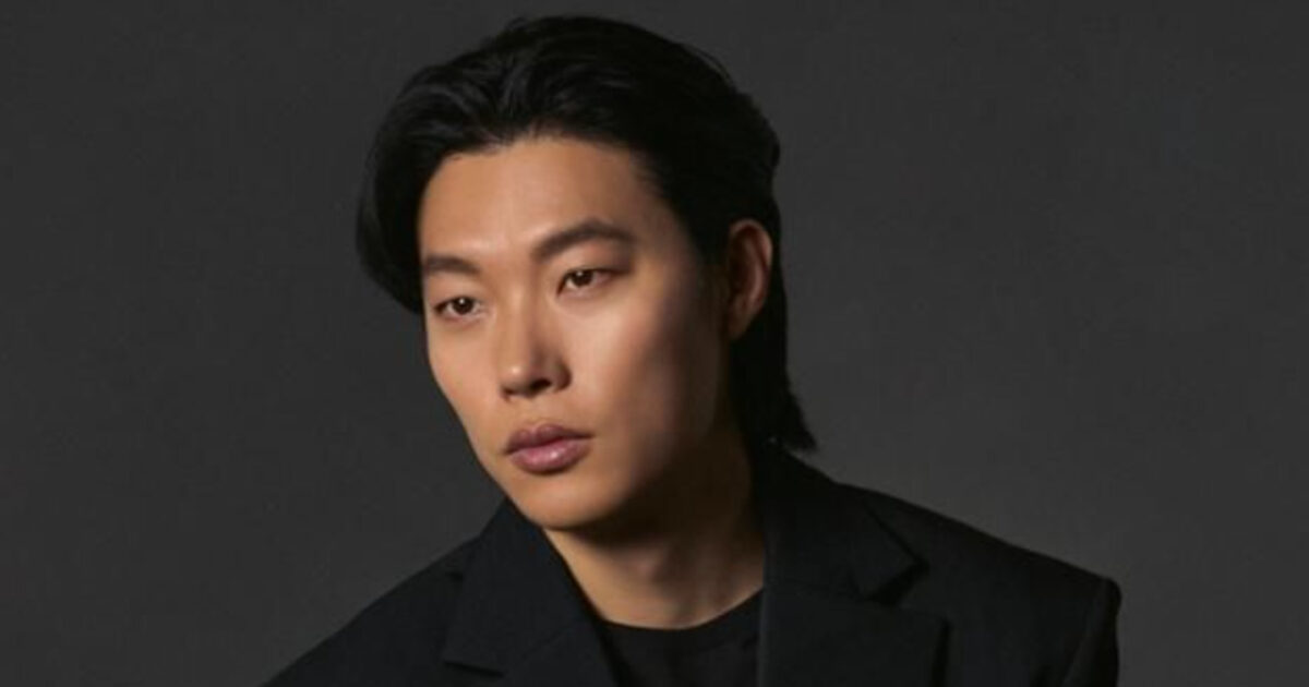 Ryu Jun Yeol real estate building