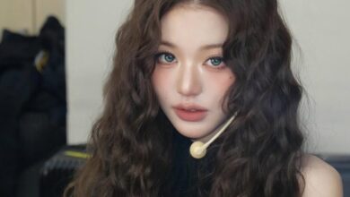 Her face says it all!