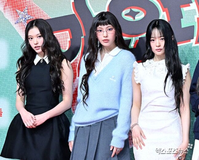 Haerin and Hyein spotted in Copenhagen