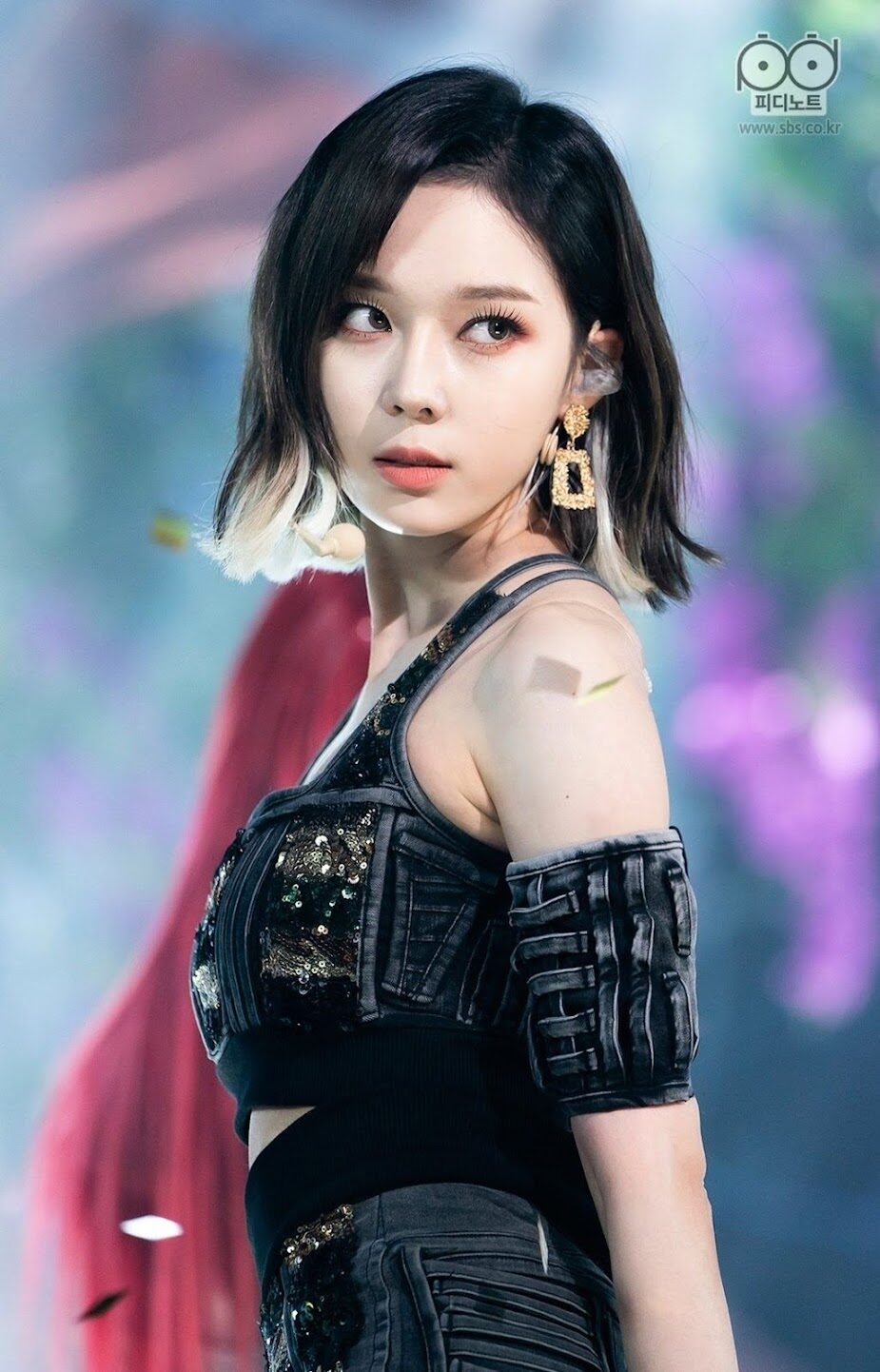 Winter’s previous iconic two-tone bob