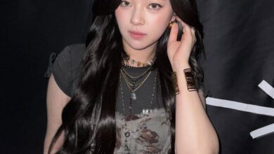 TWICE Jeongyeon airport look