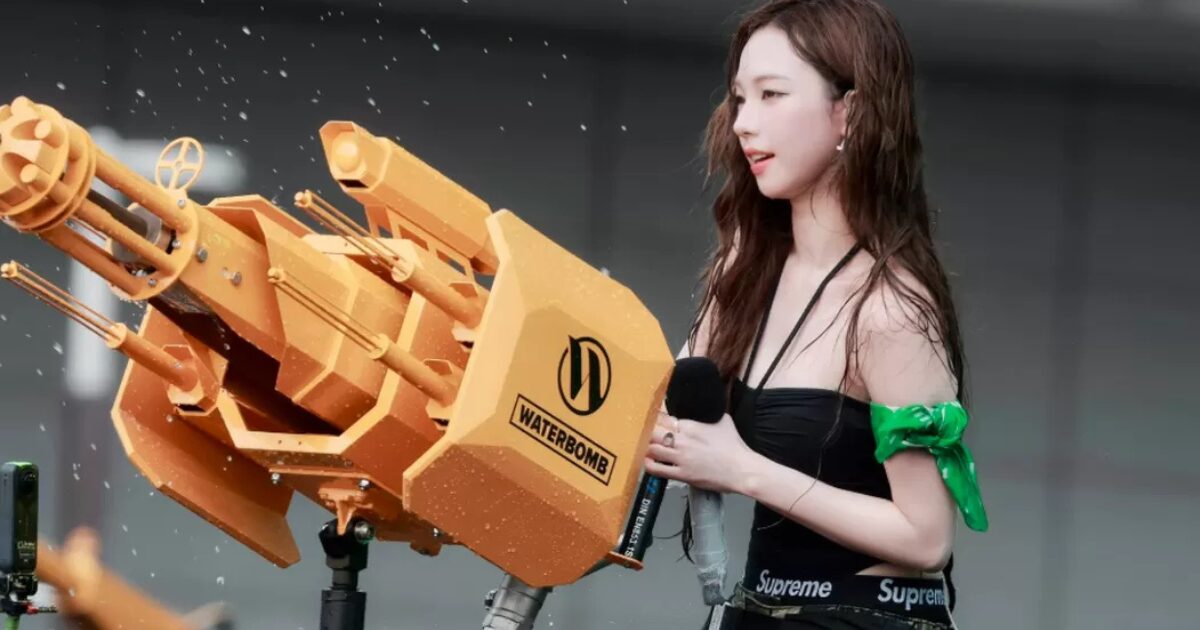 aespa Karina's Appearance In Water Festival Sparks Fierce Debate Over Sexy Stage Outfits