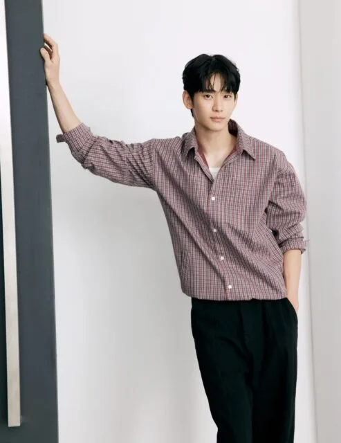 Kim Soo Hyun's comeback ad campaign sells out global brand items