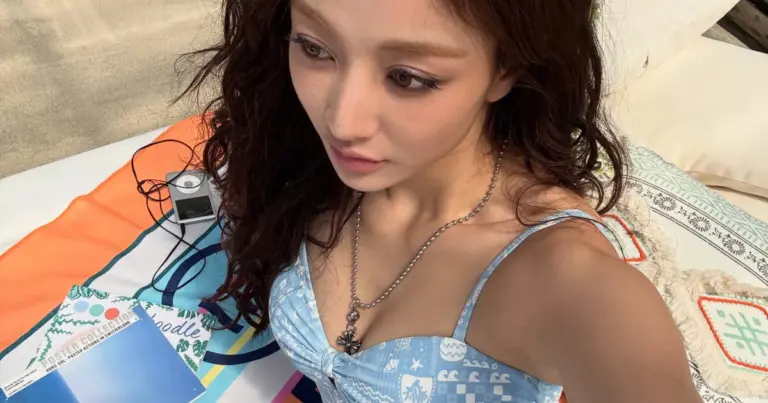 TWICE's Jihyo Posts Beachwear Photos Showing Her Defined Abs and Radiant Skin