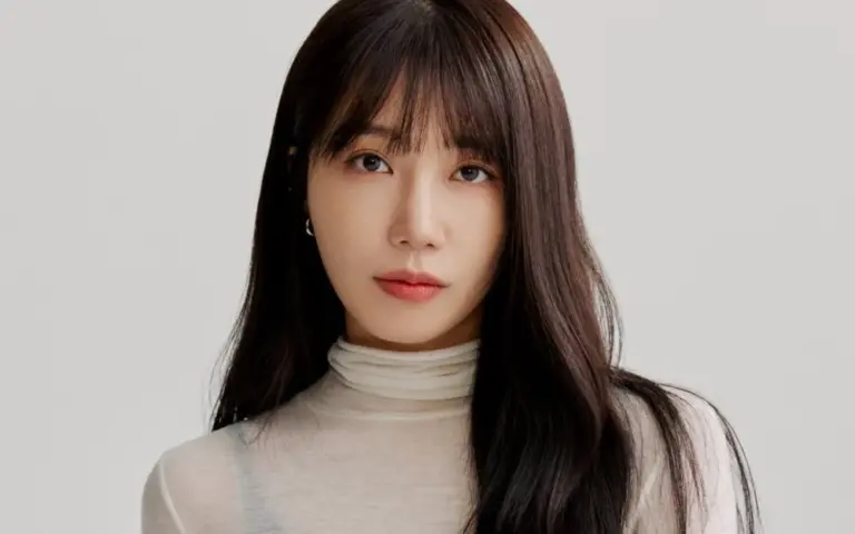 Apink's Jung Eun Ji announces solo comeback with fifth mini-album Summer, I
