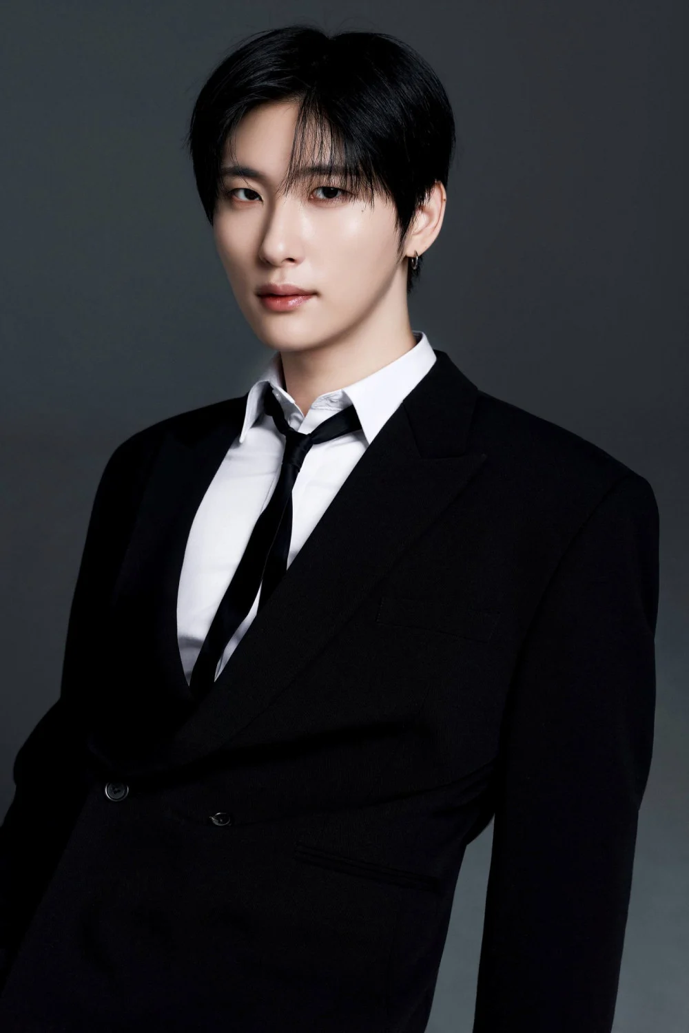 CRAVITY's Woobin confirmed to star as lead in musical Caffeine