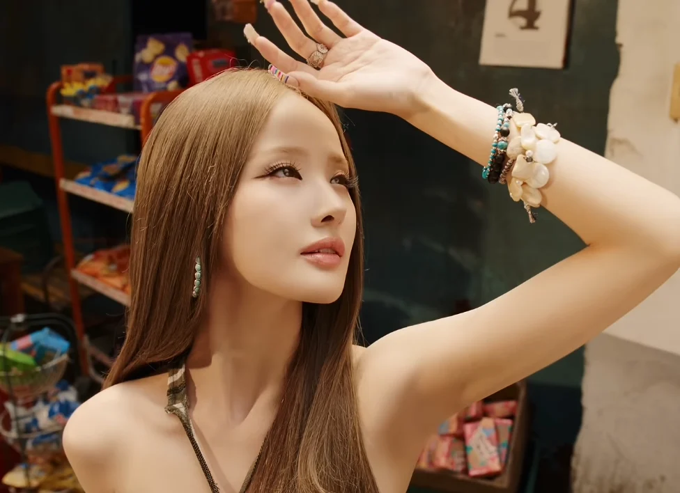 KISS OF LIFE teases comeback SWEAT with Overheat version trailers