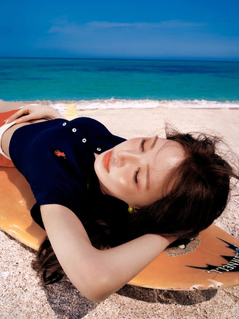 Red Velvet unveils vintage-inspired concept photos for 'Velvet Summer' comeback