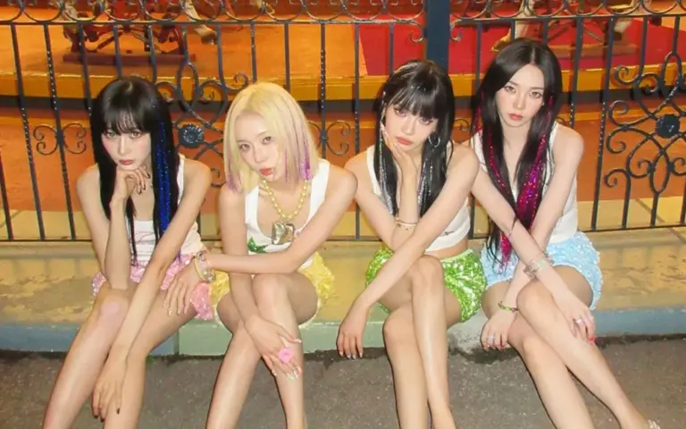 aespa teases 'KISS N TELL' with amusement park night images